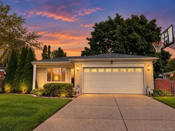 32228 Columbus  DR, Warren, MI 48088