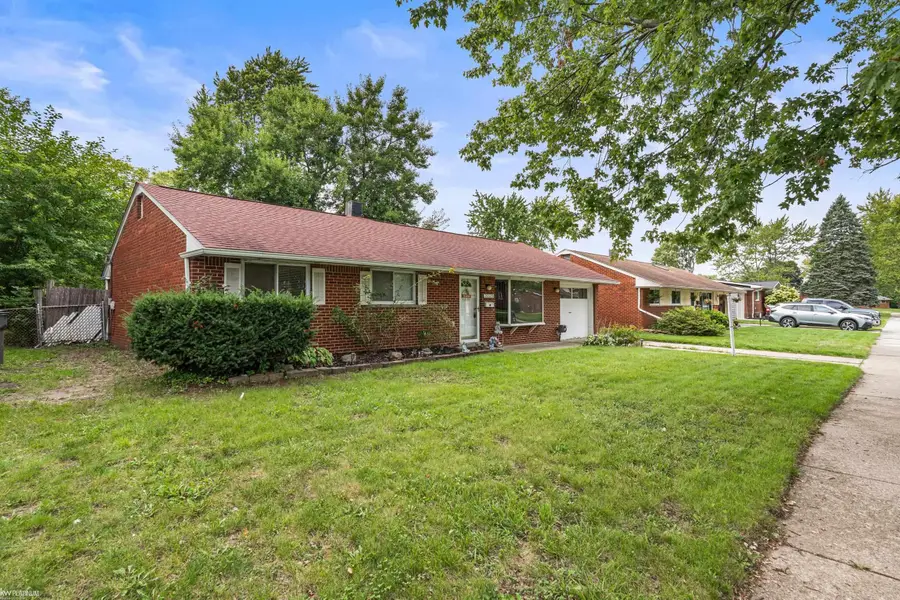 35529 Seville ST, Clinton Township, MI 48035 - #2