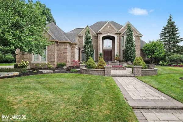 19814 Westchester DR, ClintonTownship, MI 48038