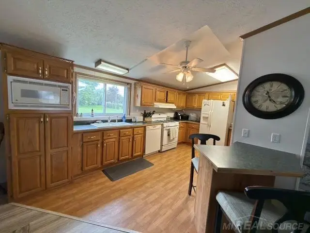 7497 Cardinal RD, Lexington, MI 48450 - #2