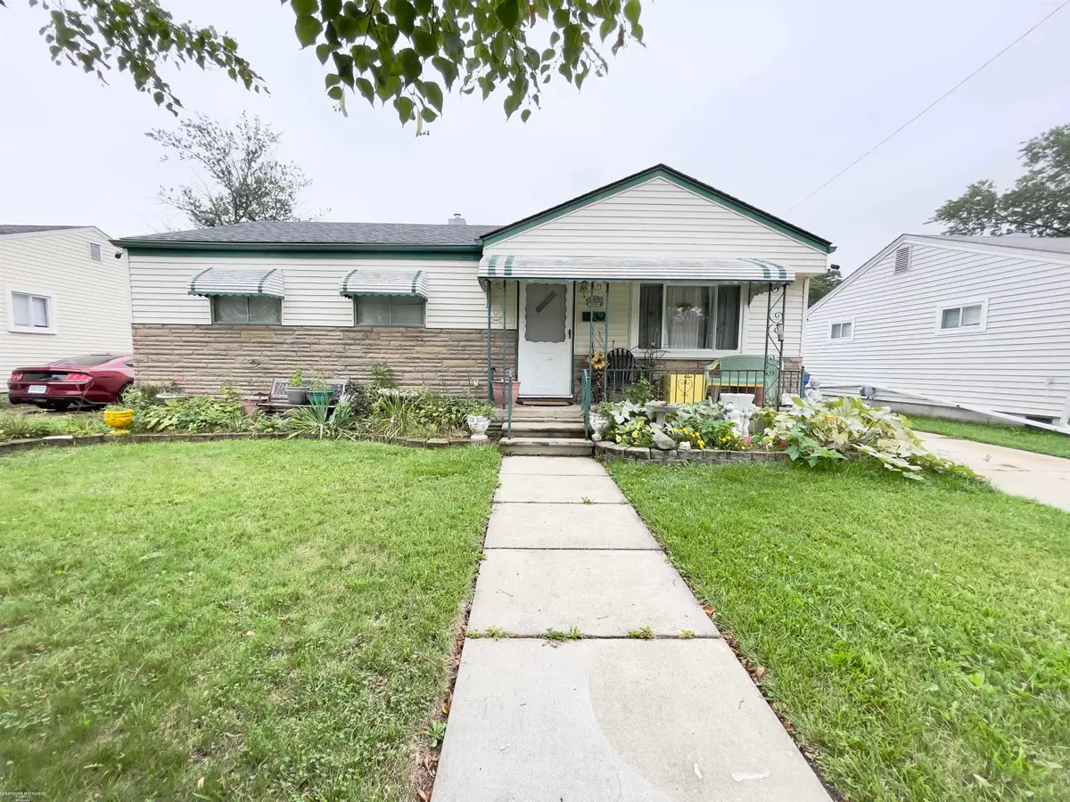 22132 Masch ST, Warren, MI 48091 - #1