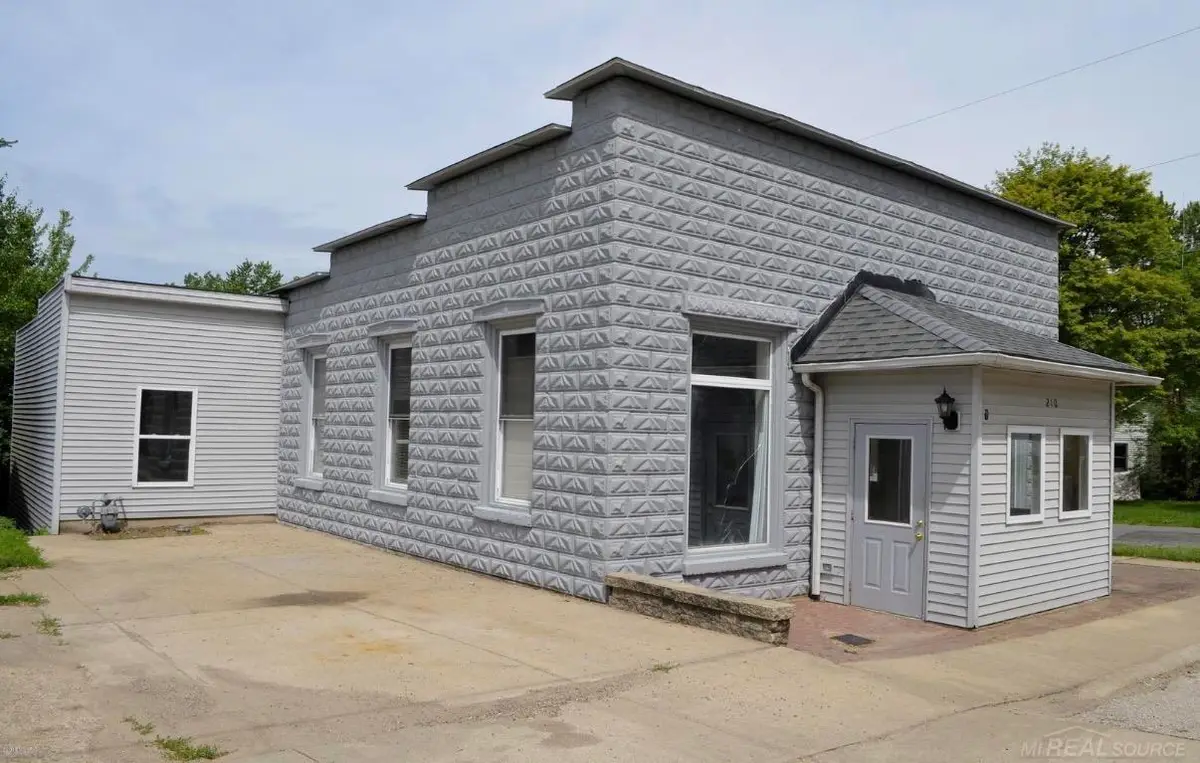 210 N Van Buren ST, Bloomingdale, MI 49026 - #1