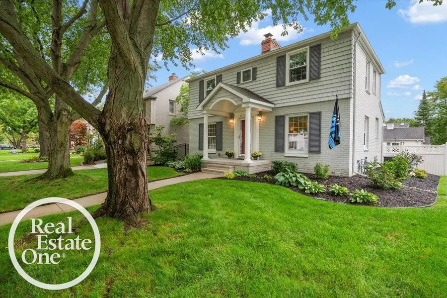 2100 Fleetwood DR, Grosse Pointe Woods, MI 48236 - #3