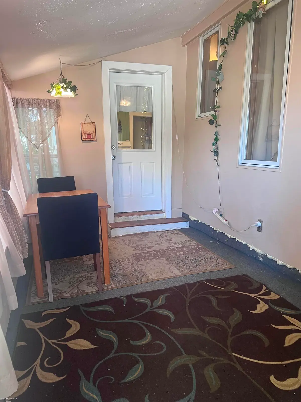 51 Juniper ST, Auburn Hills, MI 48326 - #1