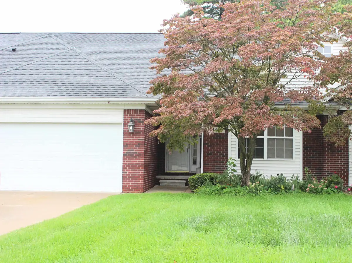 44443 Patricia DR, Sterling Heights, MI 48314 - #1
