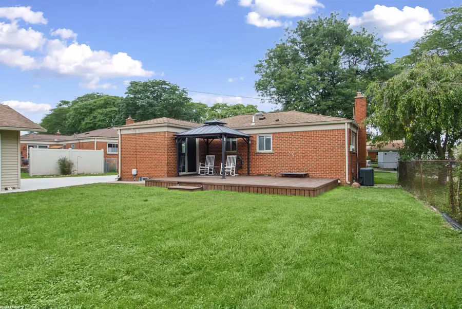 15028 Masonic BLVD, Warren, MI 48088 - #2