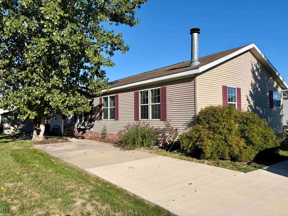 52517 Green Ash Court CT, Chesterfield, MI 48051 - #1