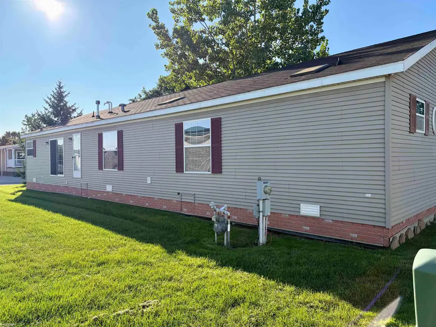 52517 Green Ash Court CT, Chesterfield, MI 48051 - #2