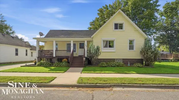 709 Robertson ST, MarineCity, MI 48039