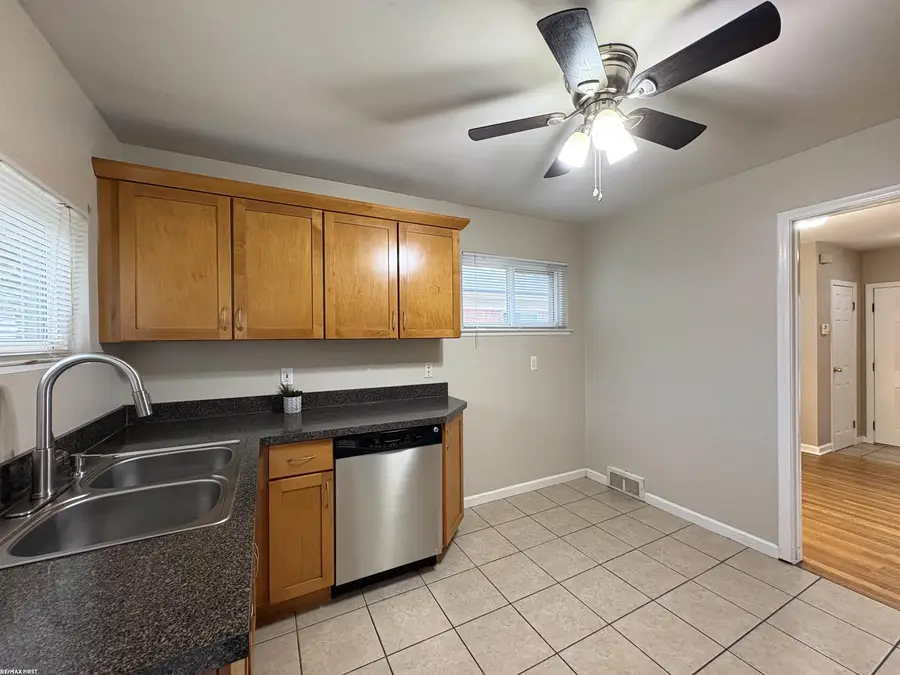 26260 Marlene ST, Roseville, MI 48066 - #2