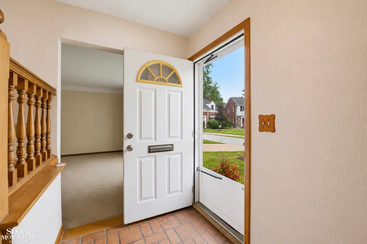 402 Roland, Grosse Pointe Farms, MI 48236 - #1