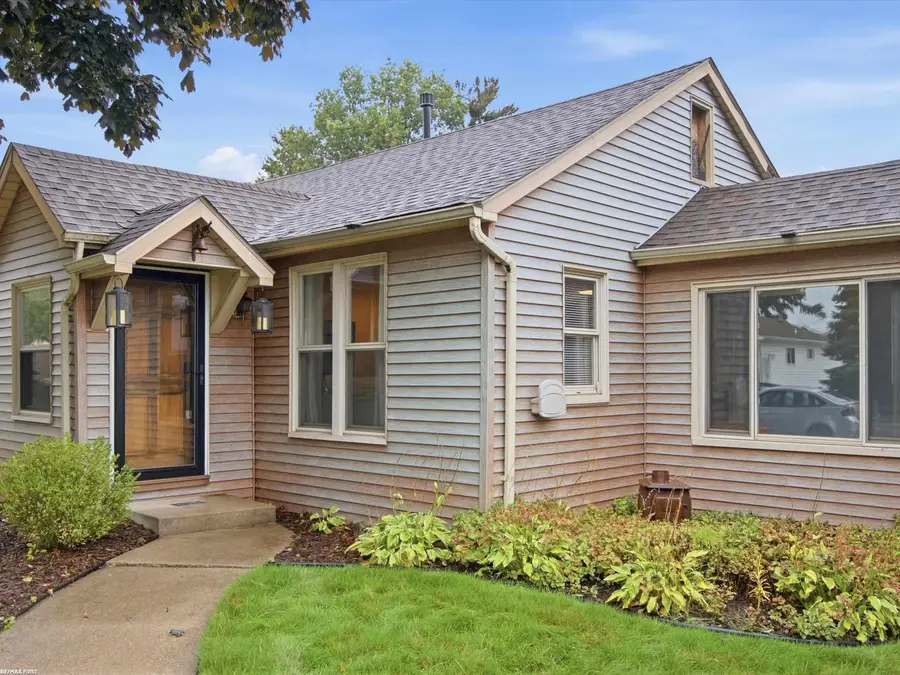 20301 Voiland ST, Roseville, MI 48066 - #2