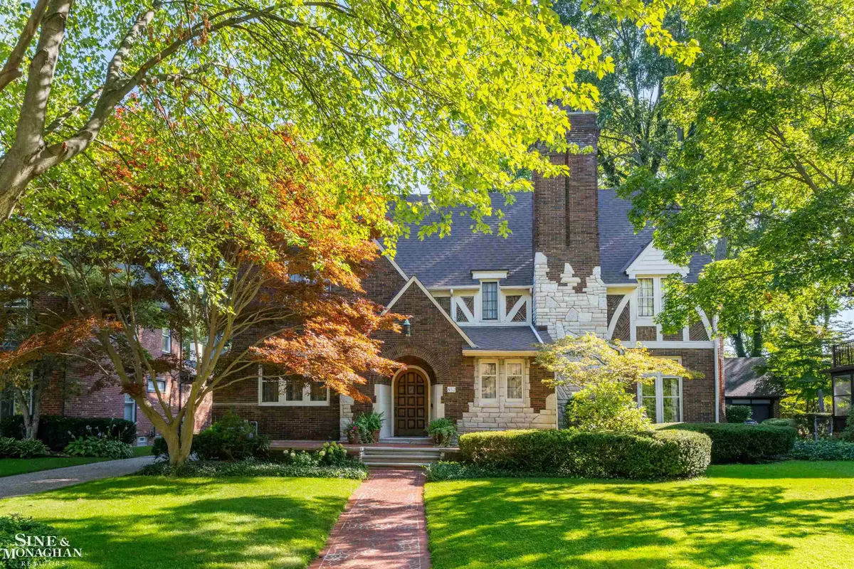852 Whittier RD, Grosse Pointe Park, MI 48230 - #1