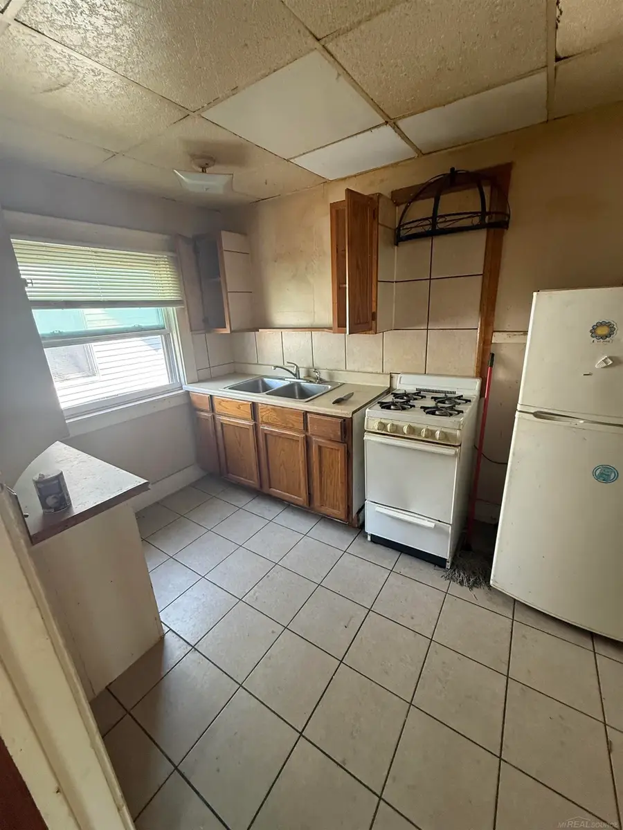 904 Seymour AVE, Lansing, MI 48906 - #2