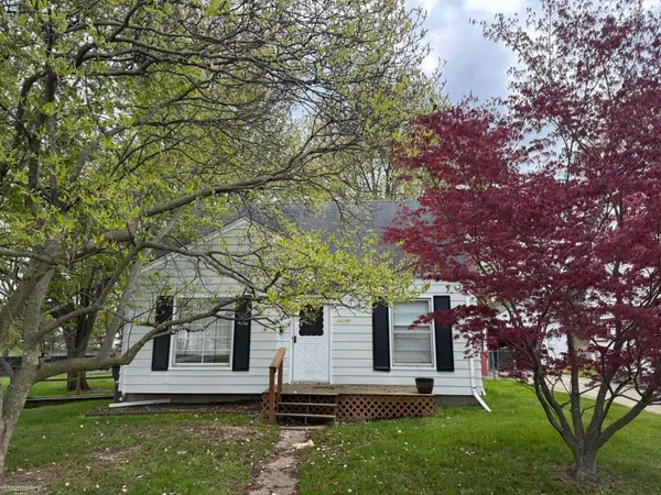 21270 Hillcrest DR, ClintonTownship, MI 48036