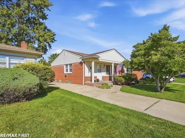 25747 Belleair ST, Roseville, MI 48066