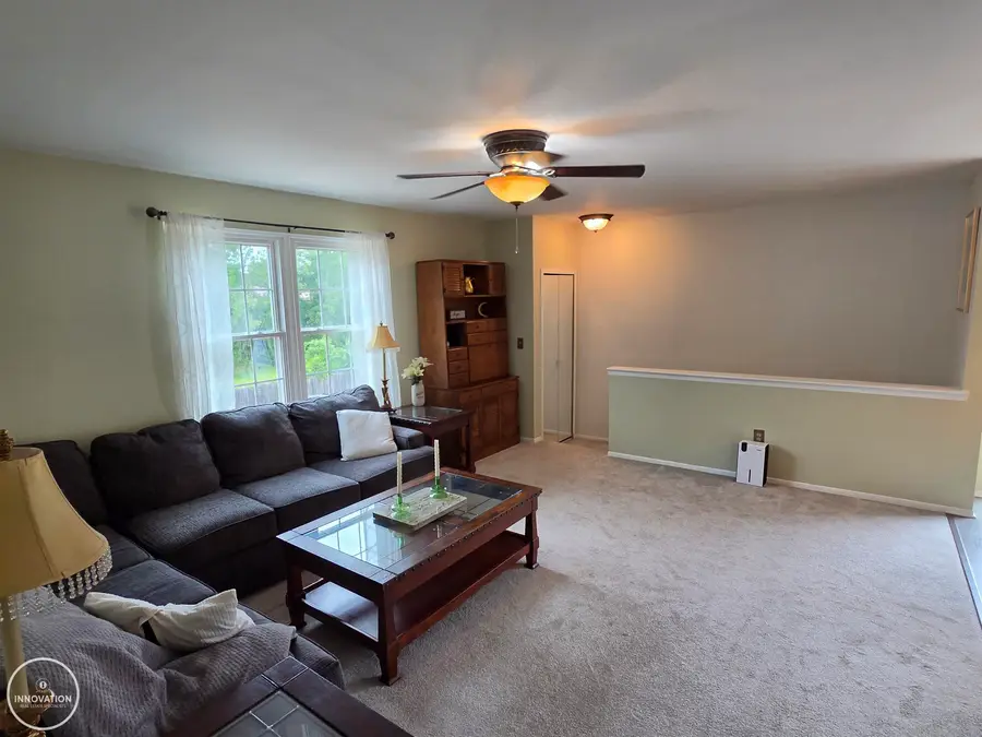 24399 Meadowbridge DR, Clinton Township, MI 48035 - #2