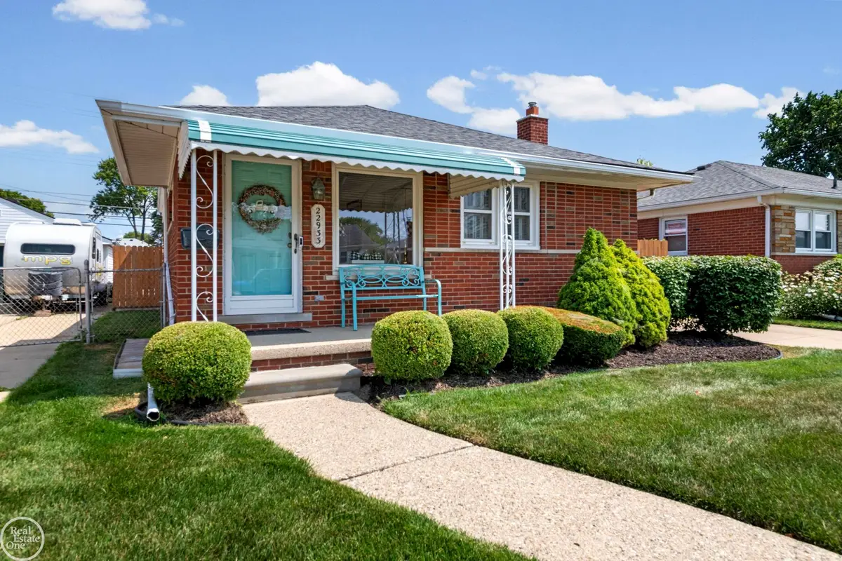 22933 Doremus ST, Saint Clair Shores, MI 48080 - #1