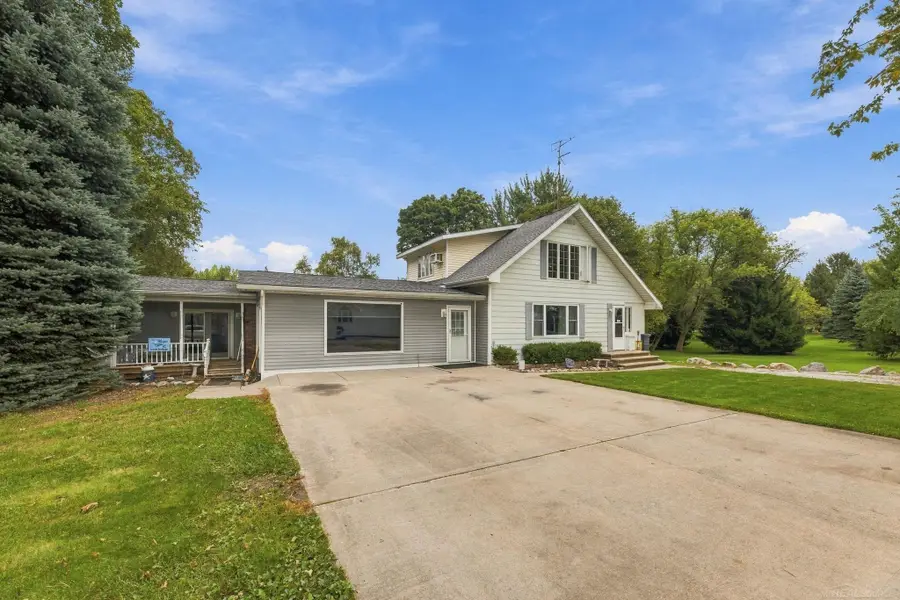 2231 E Forester RD, Deckerville, MI 48427 - #2