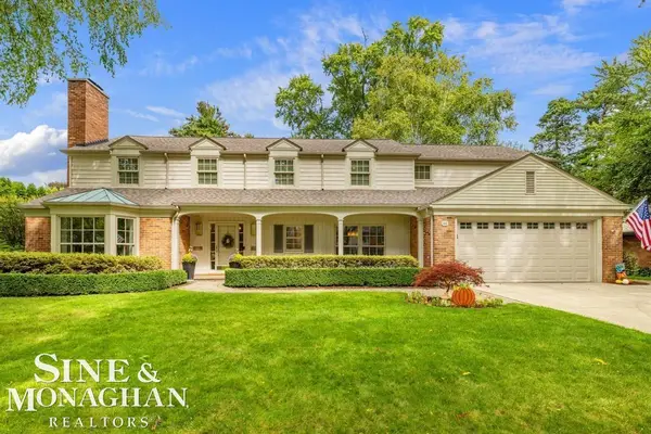 44 N Deeplands RD, GrossePointeShores, MI 48236