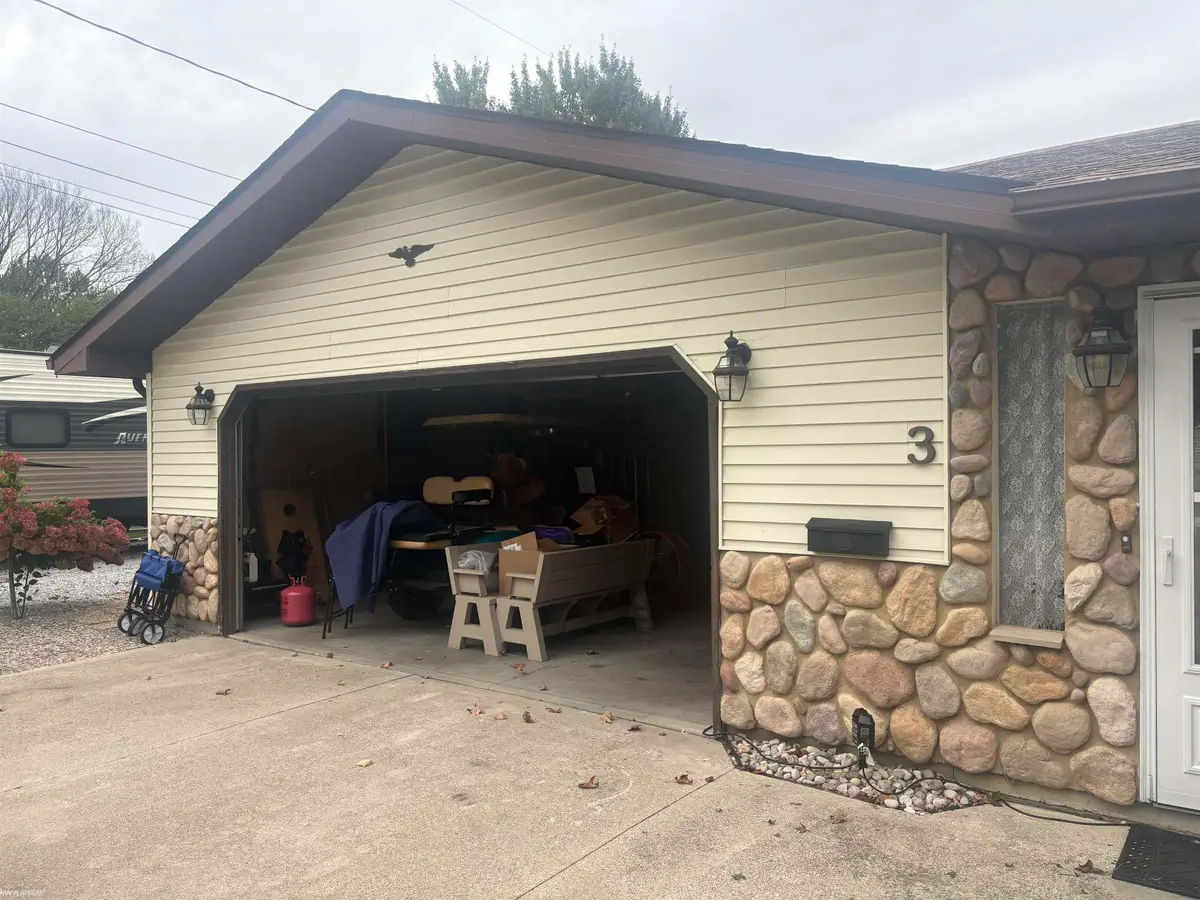 3 High ST, Yale, MI 48097 - #1