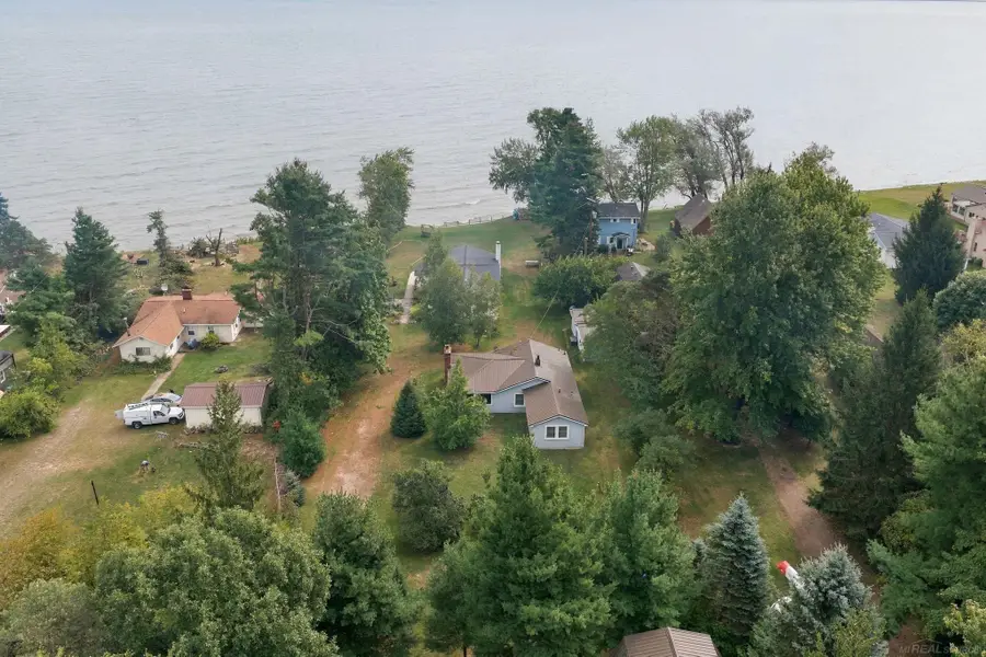 3770 N Lakeshore RD, Deckerville, MI 48427 - #2