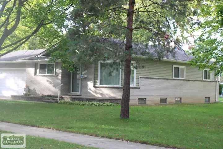 23927 Demley DR, Clinton Township, MI 48035 - #2
