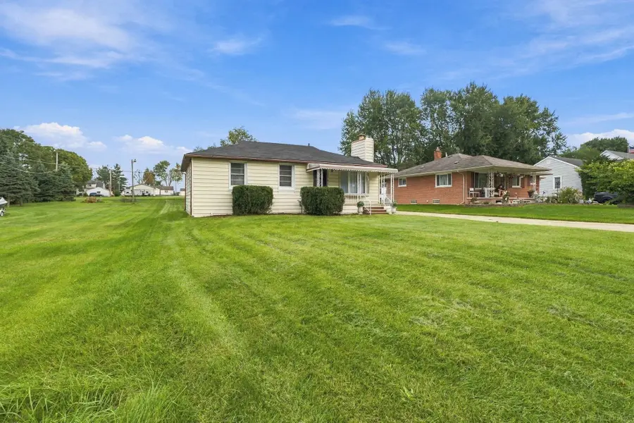 45584 N Branch DR, Macomb, MI 48042 - #2