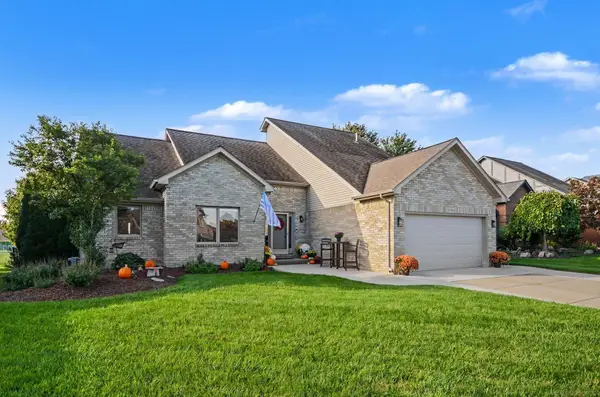 21194 Fairfield Dr DR, Macomb, MI 48044