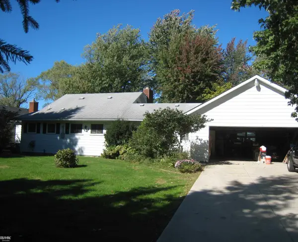 5050 Middle Channel DR, HarsensIsland, MI 48028