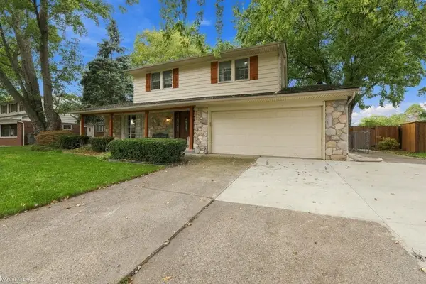 39948 Twenlow DR, ClintonTownship, MI 48038