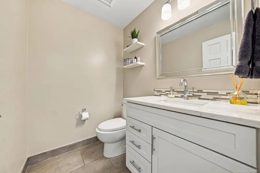 1699 Hanley CT, Birmingham, MI 48009 - #2