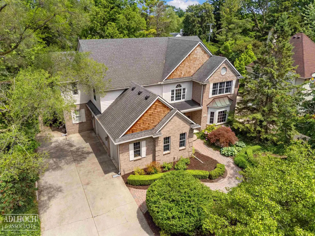 758 Middlesex RD, Grosse Pointe Park, MI 48230 - #1