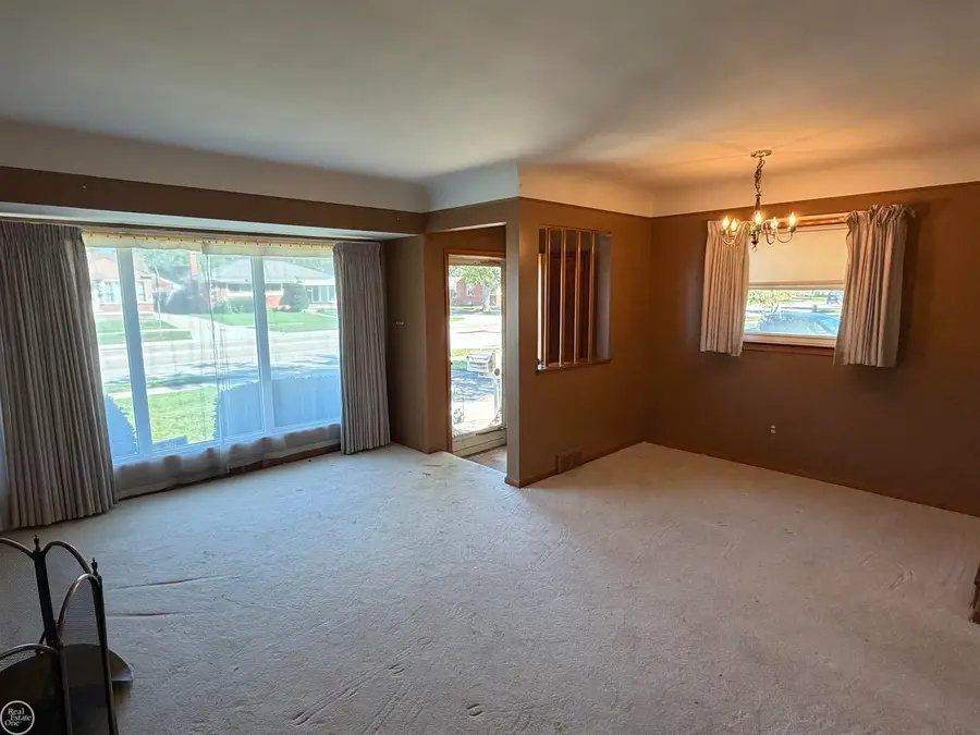 16990 Martin RD, Roseville, MI 48066 - #2