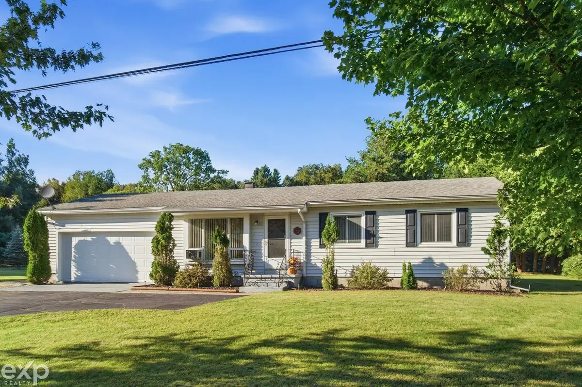 6215 Deckerville RD, Deckerville, MI 48427 - #1