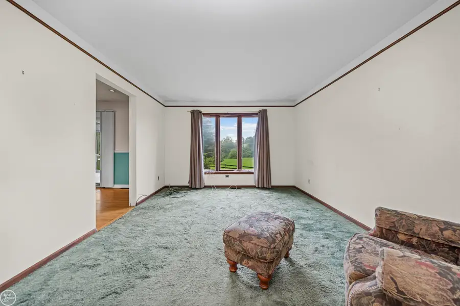 238 Parkwood DR, Metamora, MI 48455 - #2