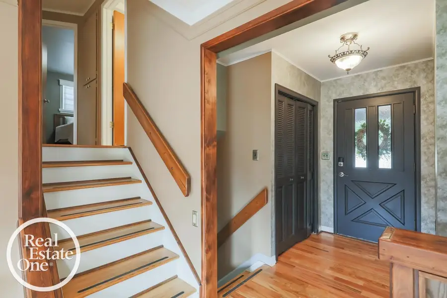 36419 Sunnydale ST, Livonia, MI 48154 - #3