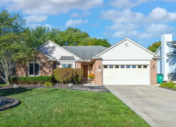 51277 Misty Brook DR, Chesterfield, MI 48047