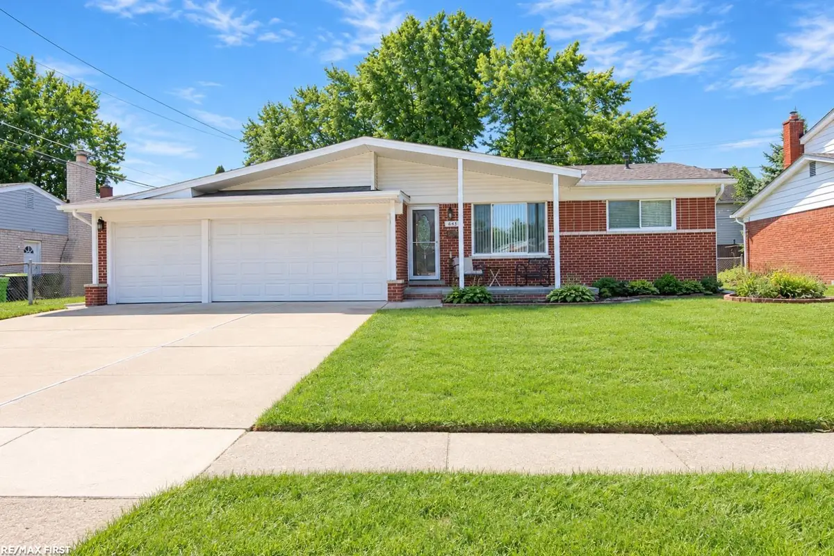 8436 Fairfax DR, Sterling Heights, MI 48312 - #1