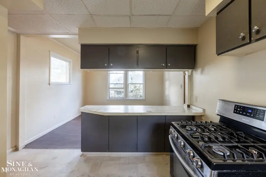 605 12th St ST, Port Huron, MI 48060 - #2