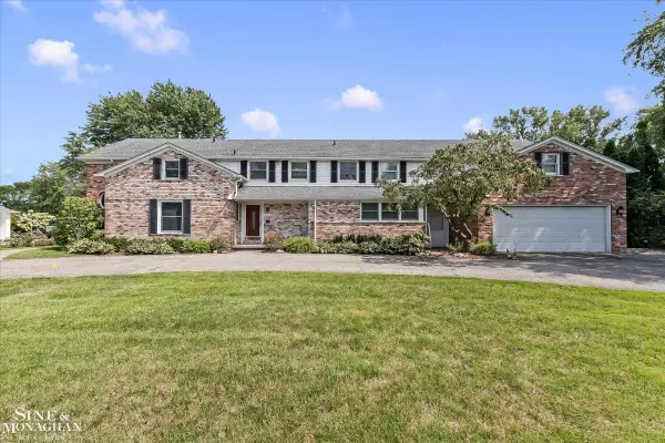 376 Chalfonte AVE, GrossePointeFarms, MI 48236