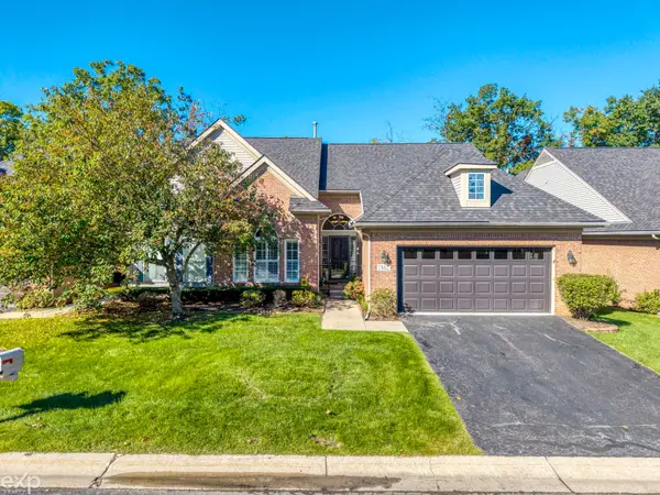 1862 Treyborne CIR, WalledLake, MI 48390