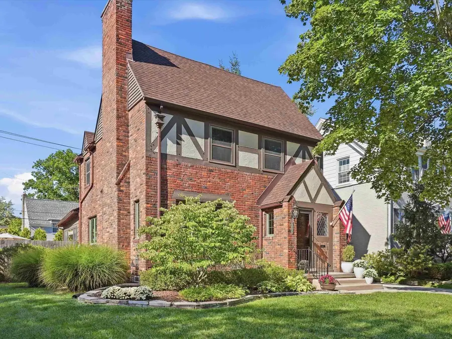 1259 Grayton, Grosse Pointe Park, MI 48230 - #2