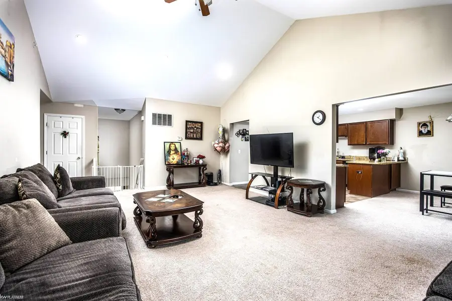 14225 Shadywood DR, Sterling Heights, MI 48312 - #2