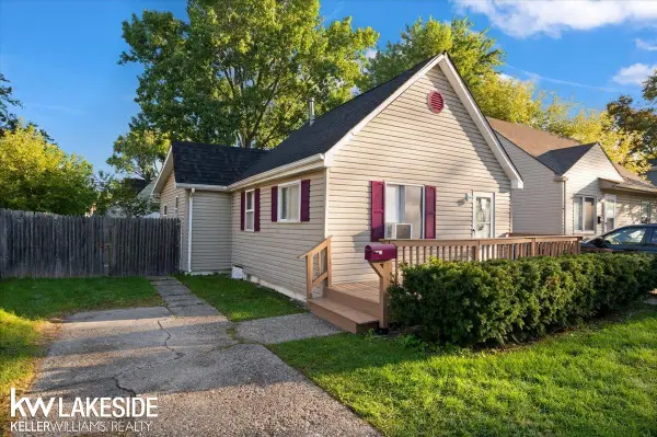 8439 Continental, Warren, MI 48089
