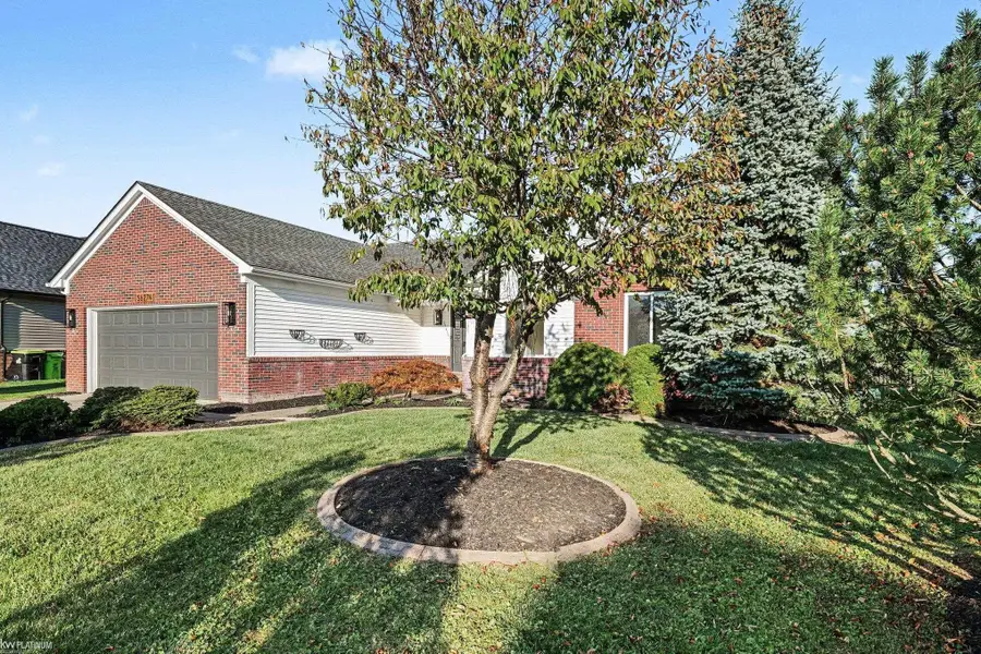56274 Robin CT, Macomb, MI 48042 - #3