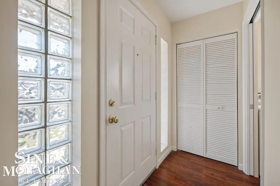 38015 Circle DR, Harrison Township, MI 48045 - #2