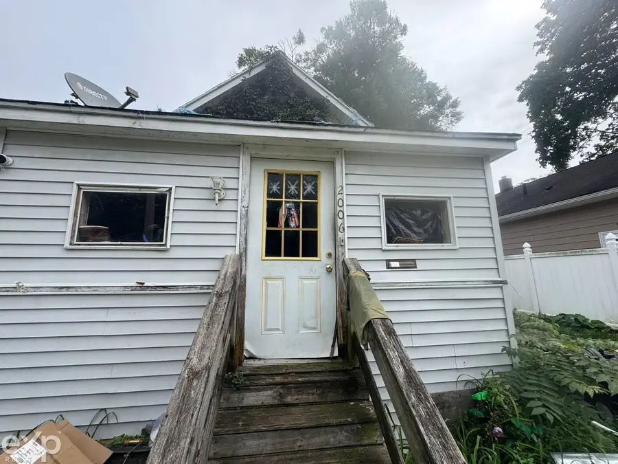 2006 Mershon ST, Saginaw, MI 48602 - #2