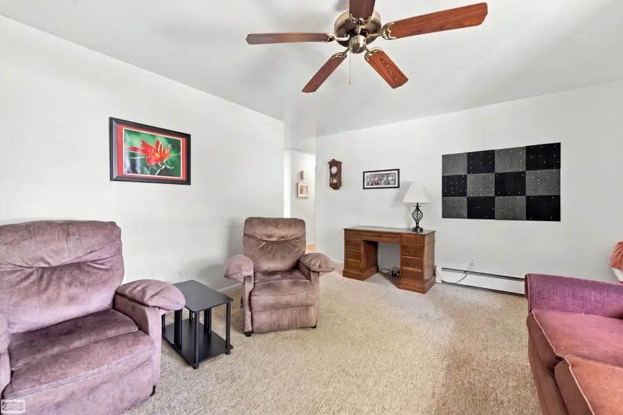537 N Neeper, Capac, MI 48014 - #2