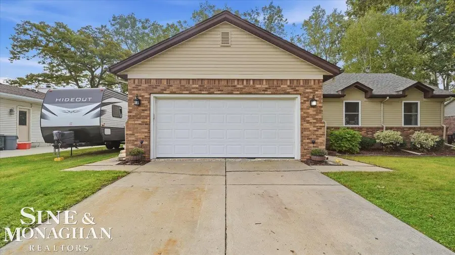 1851 Drawbridge CT, Marysville, MI 48040 - #2
